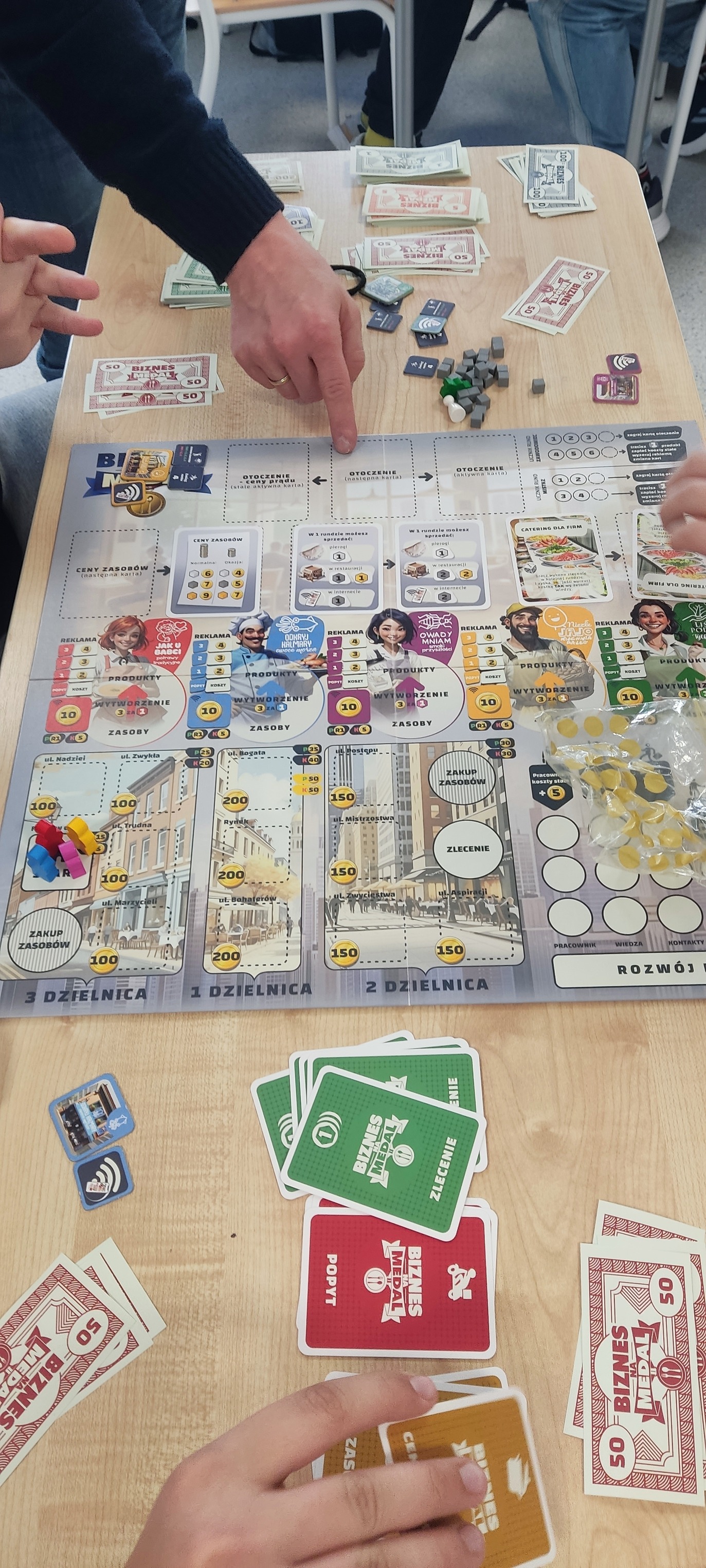 „Biznes na medal”  czyli warsztaty edukacji finansowej - współpraca z WZiKS UJ